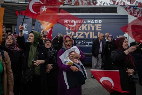 Turkey’s Erdogan risks alienating conservative women voters